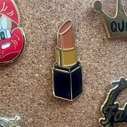 Nude Lippie Enamel Pin